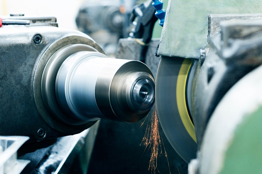 Types of grinding machines and their characteristics